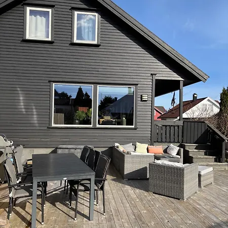 Romslig Familiehus Pa Sorlandskysten Holiday home Kristiansand
