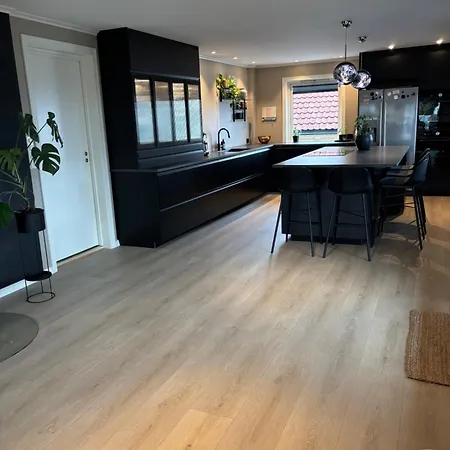 Romslig Familiehus Pa Sorlandskysten Hébergement de vacances Kristiansand