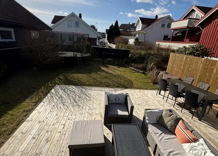 Semesterbostad Romslig Familiehus Pa Sorlandskysten *