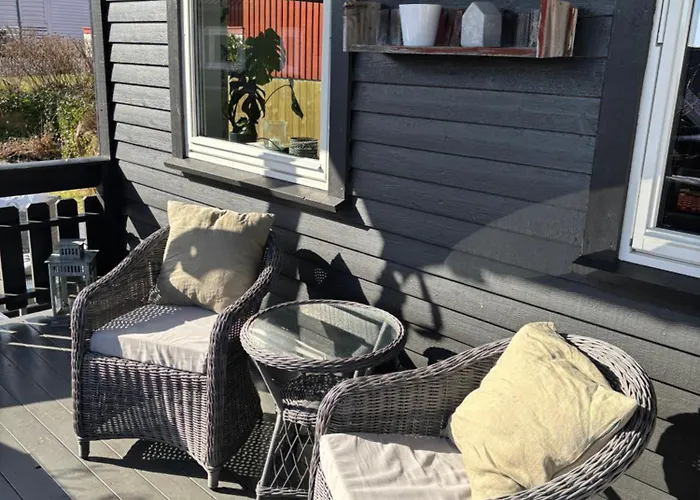 Romslig Familiehus Pa Sorlandskysten Semesterbostad *